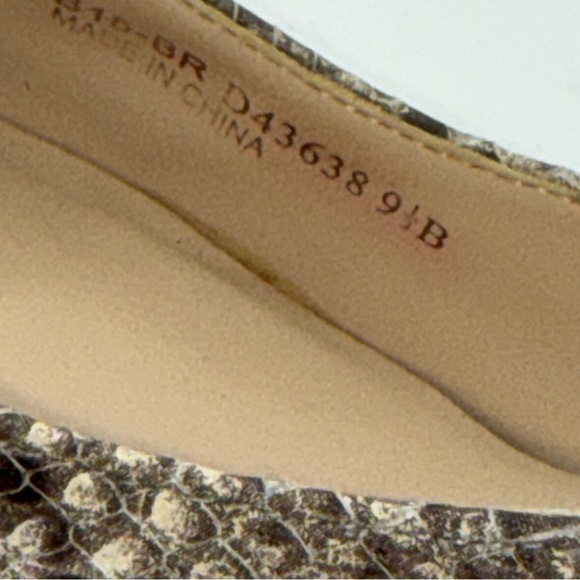 Cole Haan -women’s snake skin print stiletto pumps heeled leather shoes size 9.5 - Picture 9 of 9